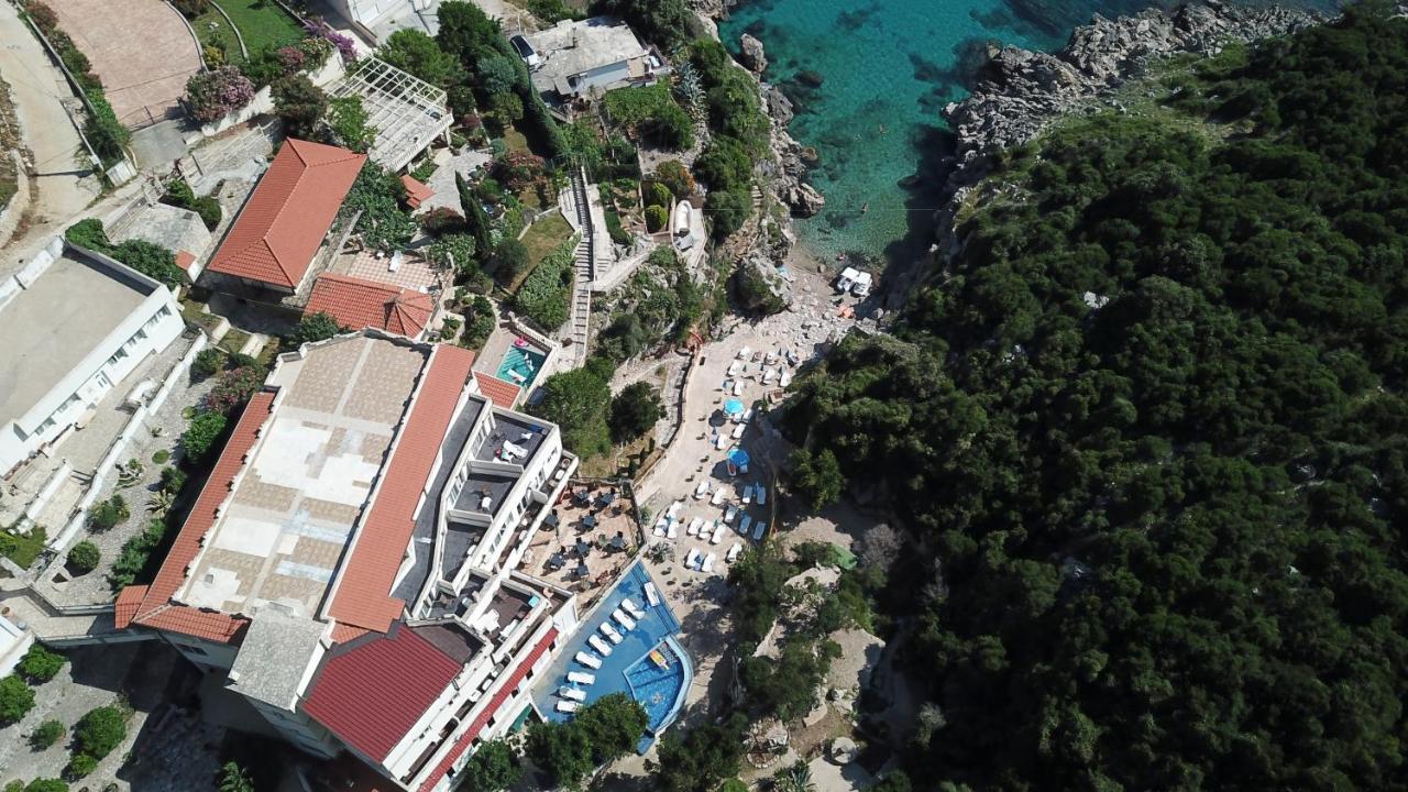 Novalic Hotel Dobra Voda Exteriör bild