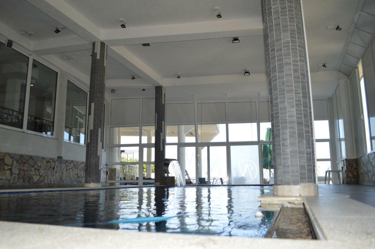 Novalic Hotel Dobra Voda Exteriör bild